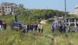 Arnavutköy’de denetim yapan polis ekibine silahla ateş açıldı