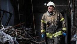 Altun, Beşiktaş’taki yangında hayatını kaybeden 29 işçiyi andı