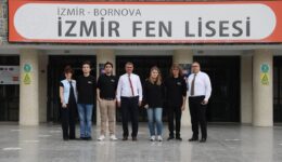 İzmir Fen Lisesi öğrencilerinin müsilaja karşı geliştirdiği uyarı cihazı ABD’de ödül aldı