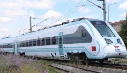 Milli elektrikli tren seti 1 yılda 575 bin yolcu taşıdı