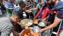 Dünya Merkez Mutfağı Gazze’de yeniden yemek dağıtımına başladı