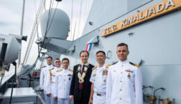 TCG Kınalıada Filipinler’i ziyaret etti