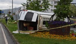 Ordu’da minibüs devrildi:1 kişi hayatını kaybetti, 4 kişi yaralandı