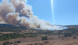 Çanakkale’de yangın nedeniyle bir mahalle tahliye edildi