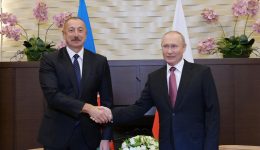 Rusya Devlet Başkanı Putin ile Azerbaycan Cumhurbaşkanı Aliyev Kazakistan’da görüştü